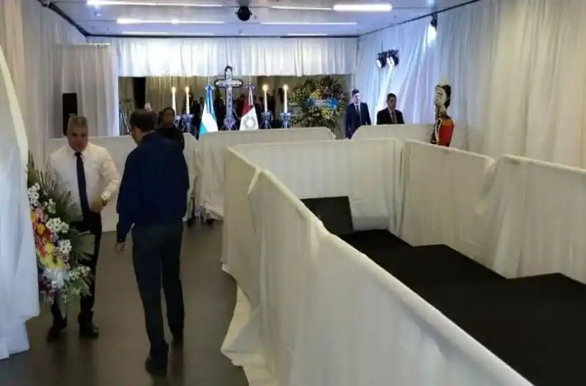 Velan en Córdoba los restos de José Manuel de la Sota