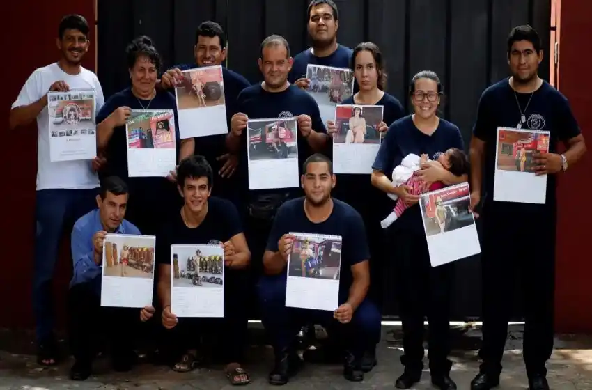 Bomberos posaron desnudos para recaudar dinero: «El Estado nos tiene en bolas»