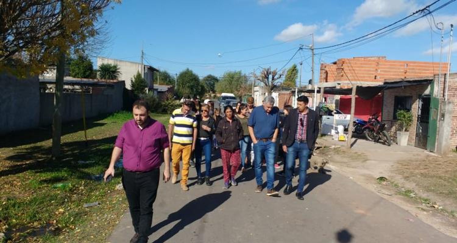 Arana pidió renovar su licencia en Náutico hasta noviembre, por su precandidatura a intendente