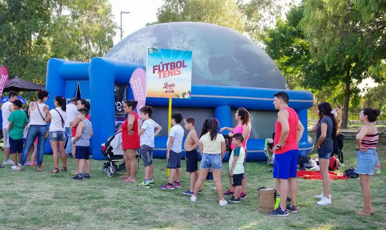 Planetario Móvil Estrella del Plata.