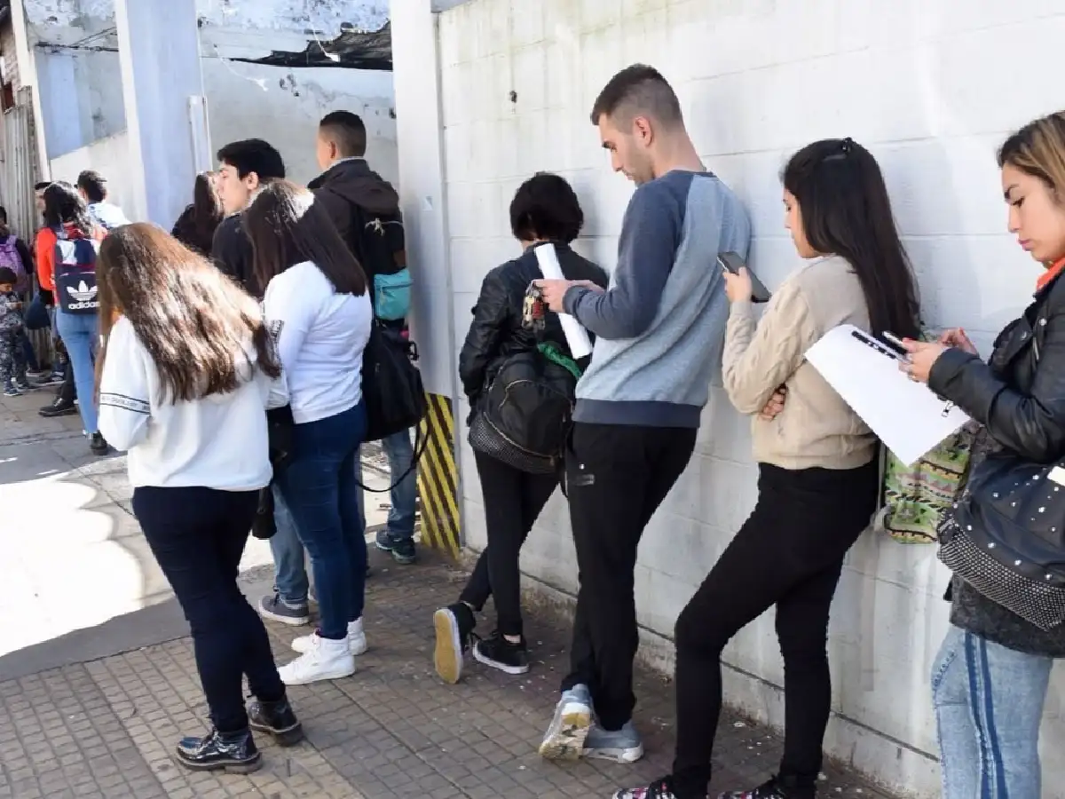 Según datos oficiales, en el último año se perdieron más de 203 mil empleos