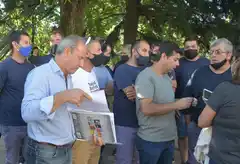 Los operarios de TandilCeram apuestan por la reactivación de la fábrica