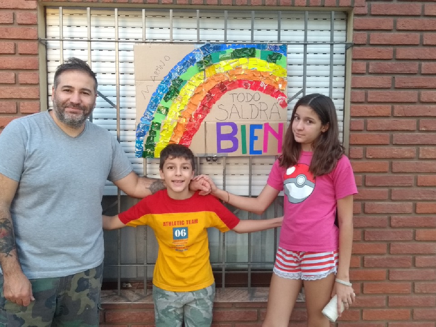 Las ventanas de Devoto se llenan de arcoíris contra el coronavirus : "Todo va a salir bien"