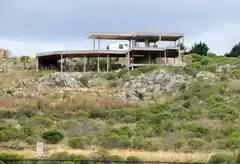 Construcciones irregulares en las sierras: Unión por la Patria pidió explicaciones al Ejecutivo