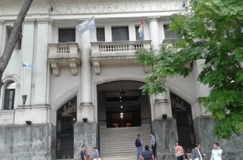El policía remisero que le disparó a dos ladrones fue liberado bajo fianza