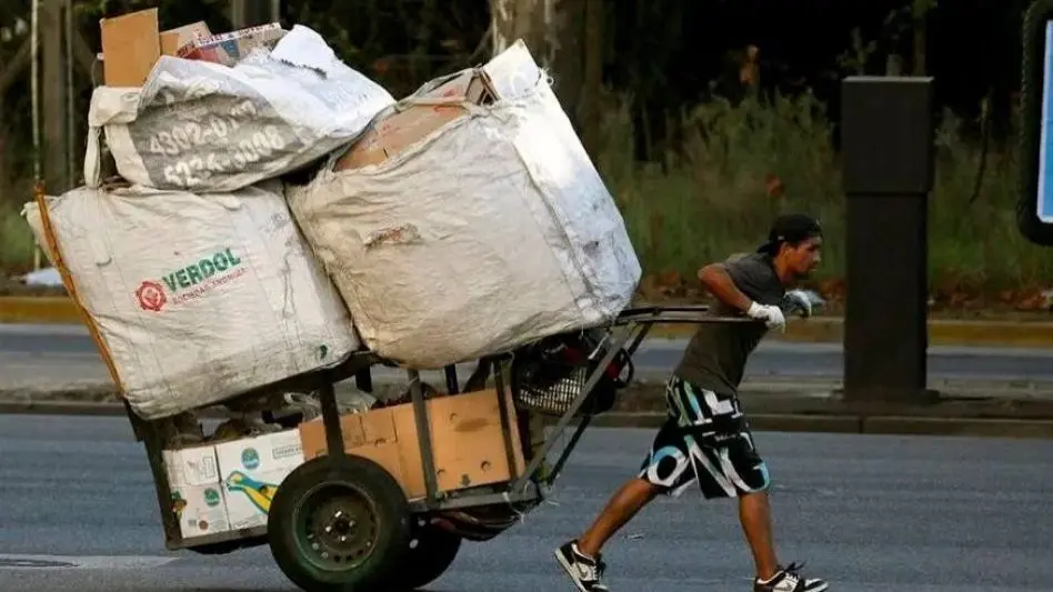 Cartoneros Carreros y Recicladores: "La compra de material en el país está paralizada"