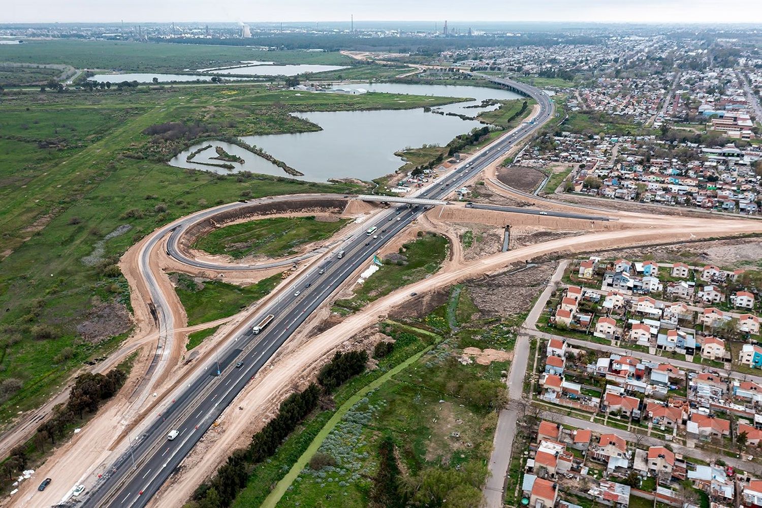 La obra incluye la repavimentación completa del tramo Hudson-La Plata.