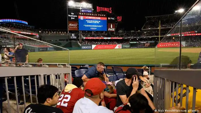 Washington: hubo un tiroteo frente a un estadio de béisbol