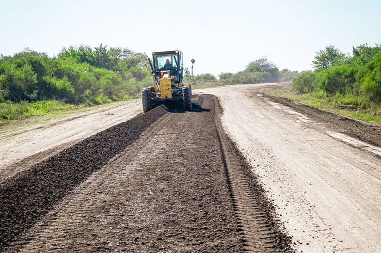 Vialidad trabaja en la  conservación en la Ruta 10 a la altura de María Grande Segunda