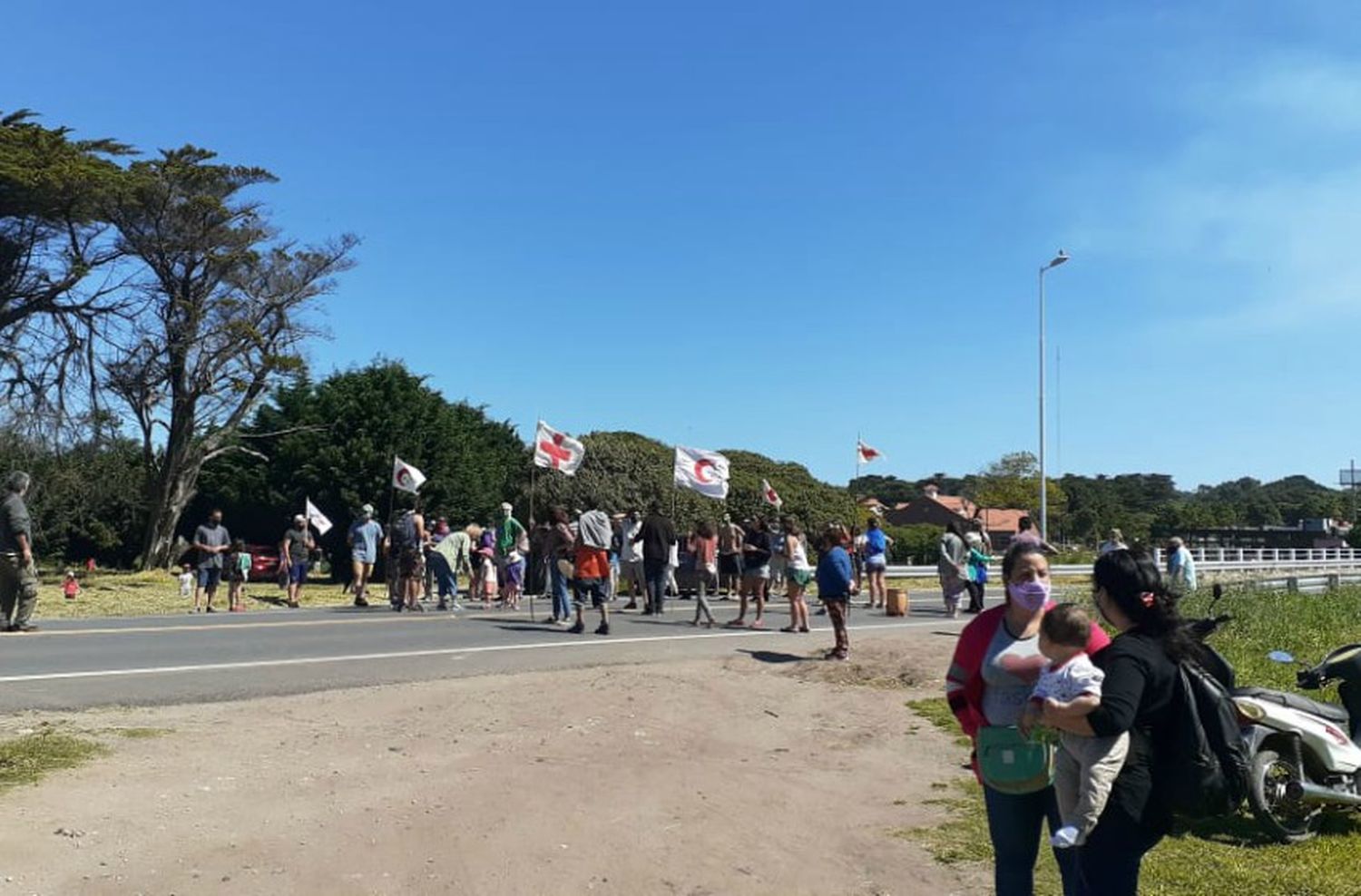 Corte en Chapadmalal: "Hasta que no nos escuchen, no nos vamos"