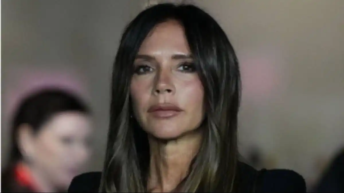 Victoria Beckham transforma su visión en belleza con una colección de brochas diseñadas para la precisión y la elegancia.