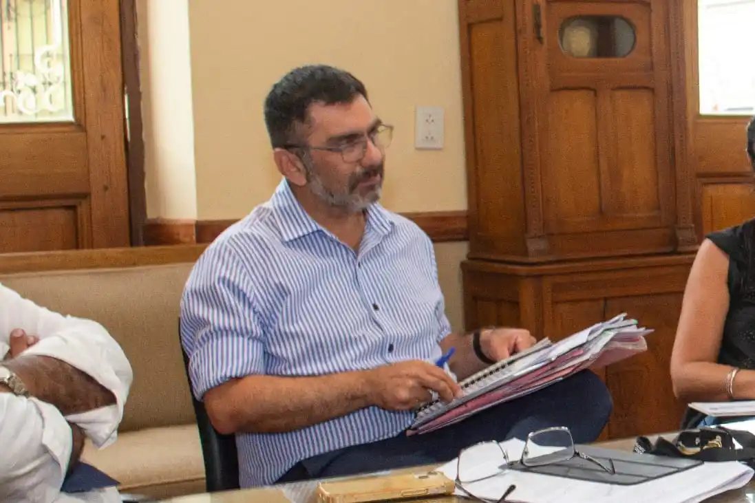 No había dinero disponible para aumentar sueldos a municipales