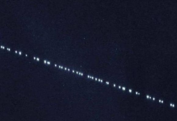 Muchos se alarmaron por el paso del  denominado �Stren de los satélites⬝