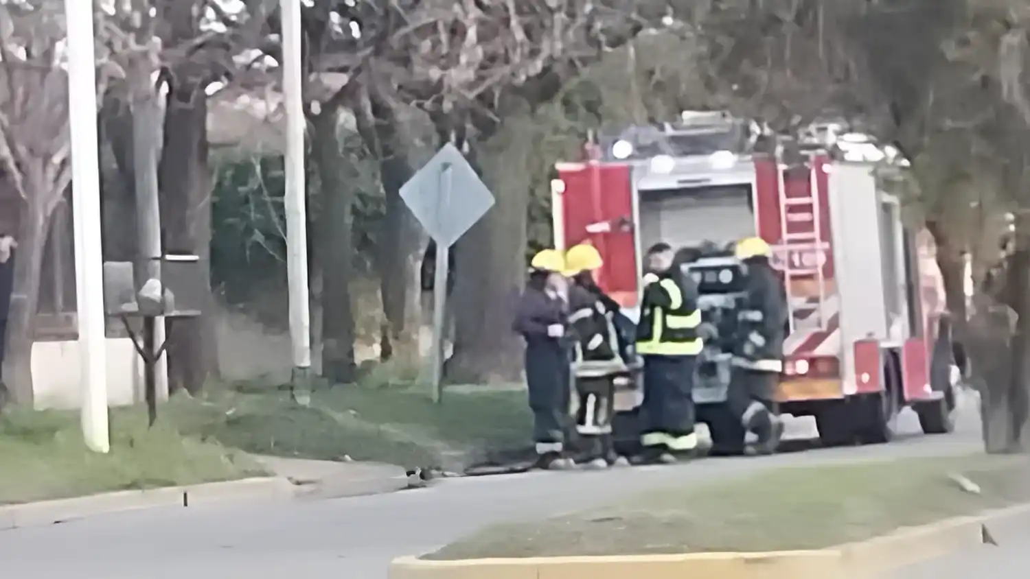 Bomberos trabajó en la zona.