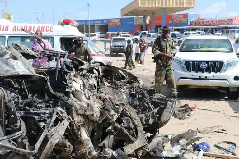 Un terrible ataque del fundamentalismo islamista provocó 92 muertos en Somalia