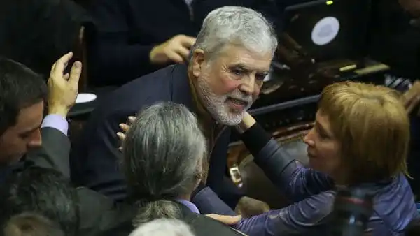 Quiénes son los 28 diputados por la Provincia que respaldaron a Julio De Vido