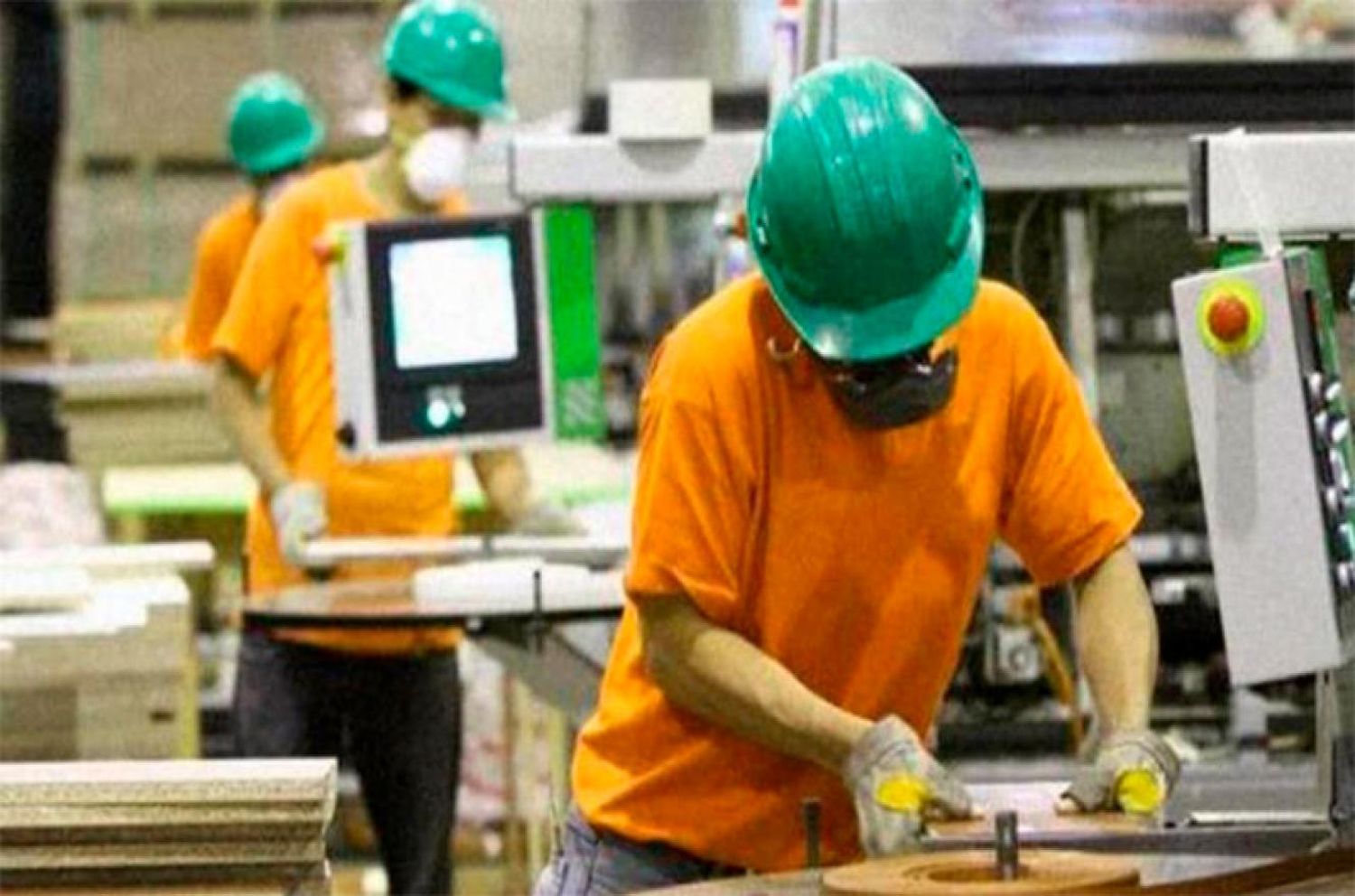 El empleo privado formal creció 0,3% mensual a nivel nacional