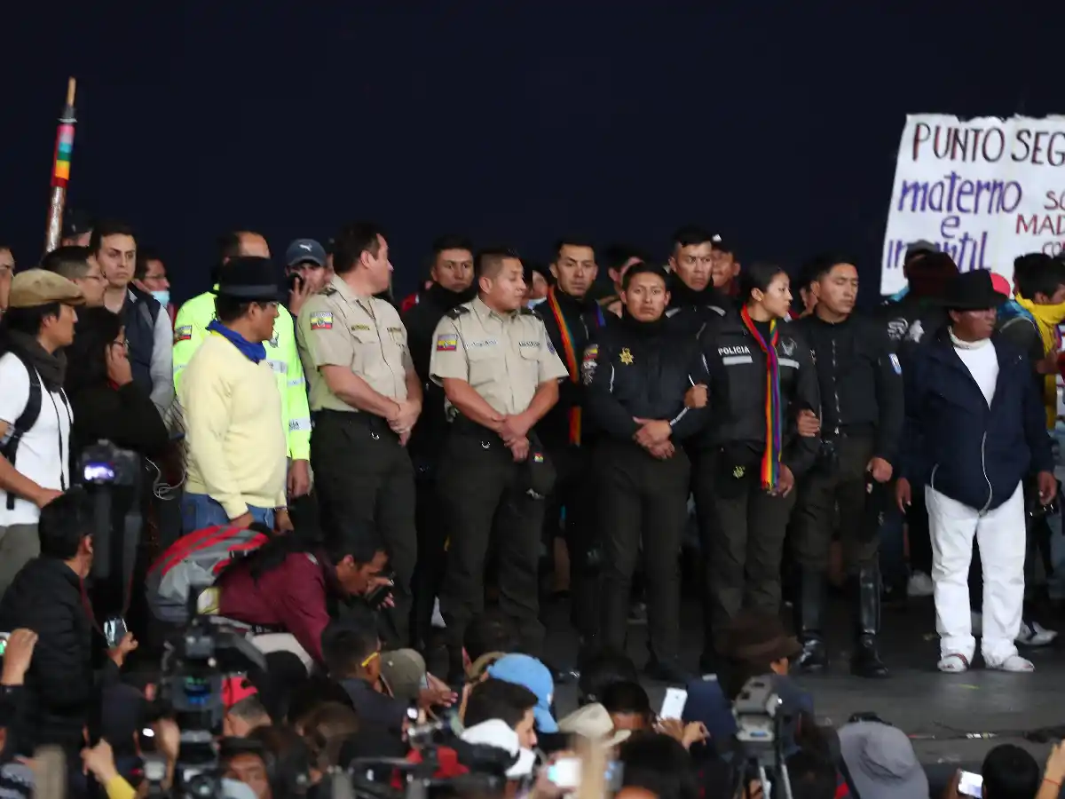 Índigenas sostienen que para que haya diálogo en Ecuador debe suspenderse el decreto