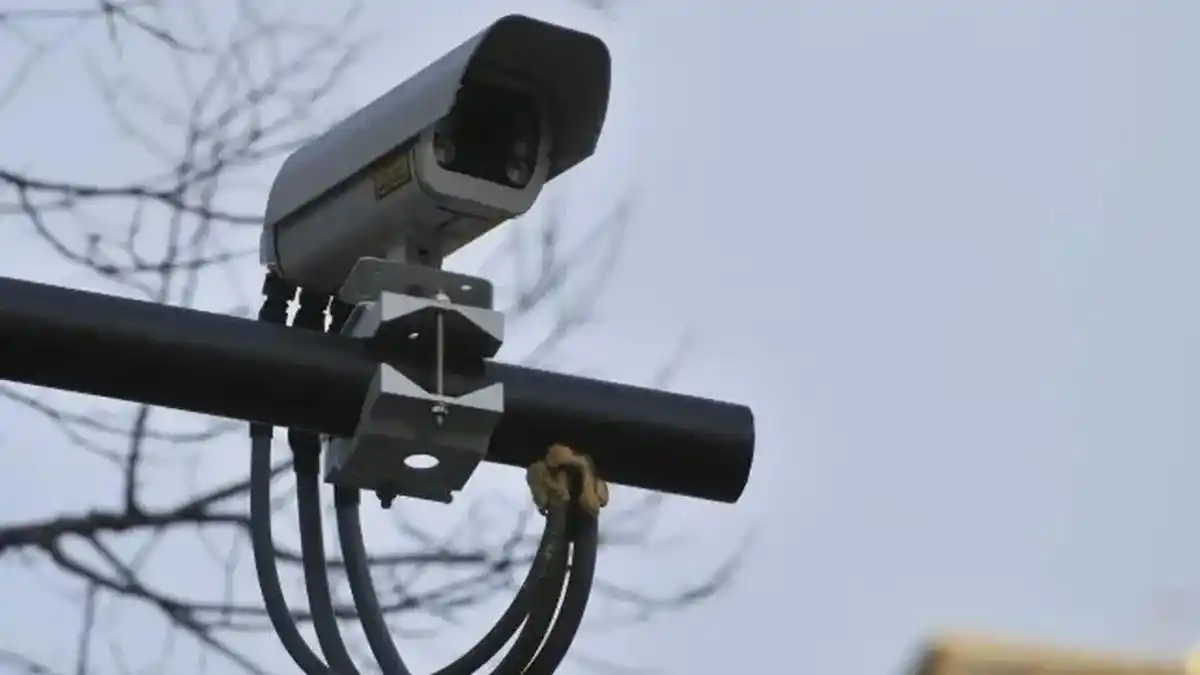 Cámaras de fotomultas instaladas en distintos puntos de Mar del Plata, una de las medidas implementadas para controlar infracciones de tránsito.