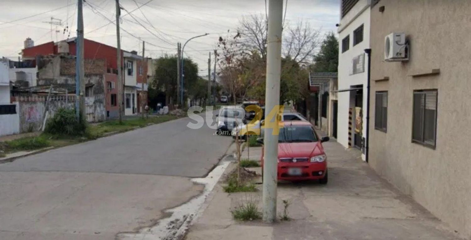 Se enfrentó a balazos con seis motochorros y mató a uno