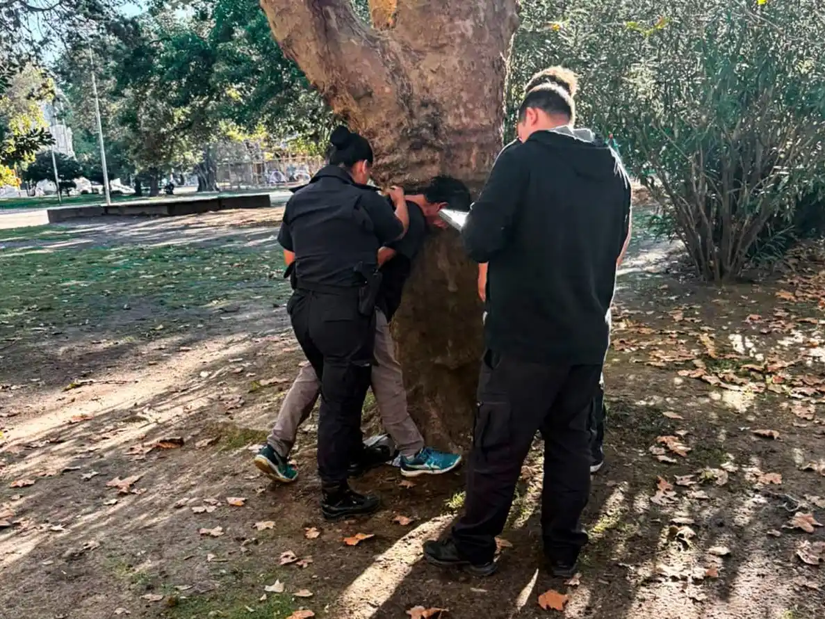 Un hombre fue detenido luego de protagonizar un episodio violento.