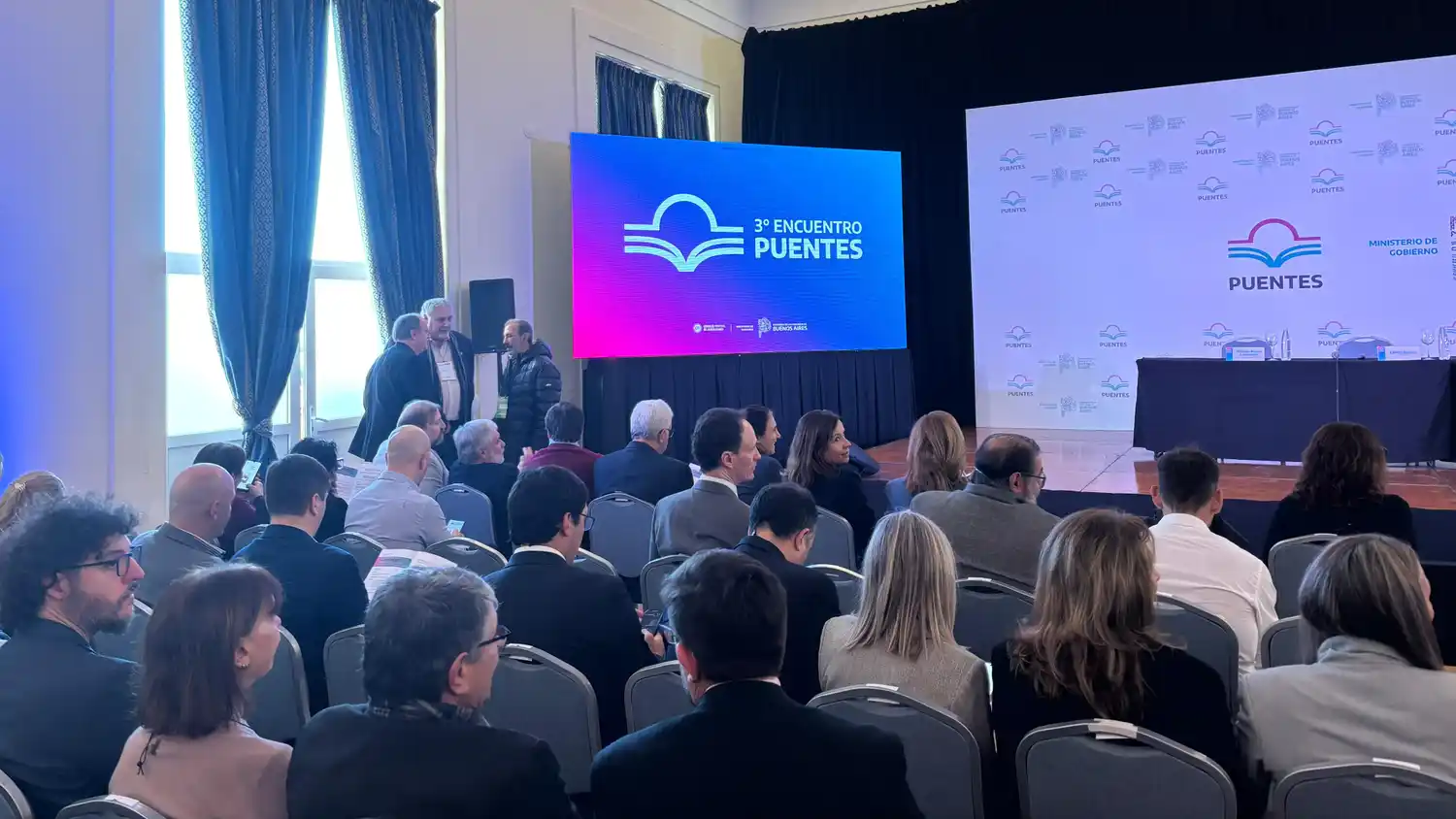 Autoridades provinciales, rectores e intendentes participaron del encuentro Puentes que debate la llegada de la educación superior a los 135 municipios.