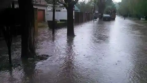 Fuerte temporal dejó un muerto y 200 evacuados en Escobar