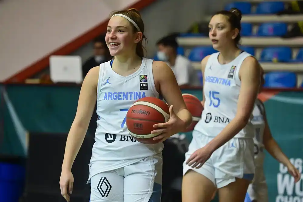 Tres jugadoras de Peñarol a la Concentración Nacional