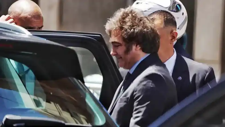 Tras el DNU, habló Javier Milei: "Les aviso que hay más"