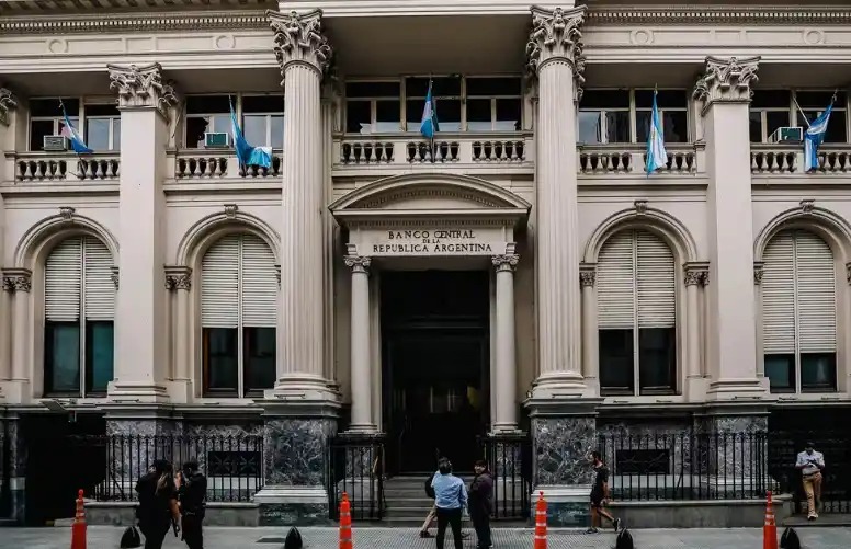 Dólar: el Gobierno dice que no hay condiciones para una crisis y que el mercado tiene que adecuarse al nuevo plan
