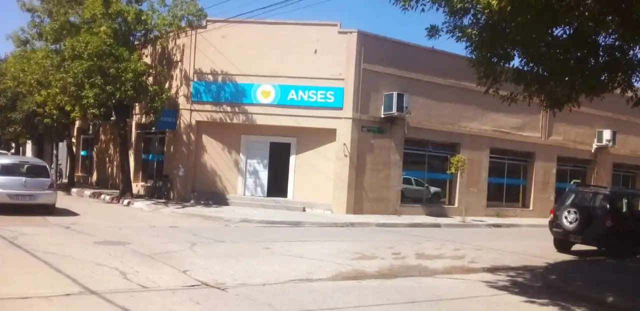 Pensiones y beneficios ANSES: Quiénes cobran este viernes