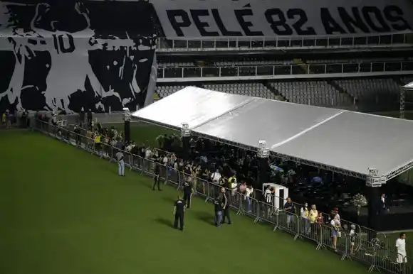 CONOCE TODOS LOS DETALLES del sepelio de Pelé en Santos