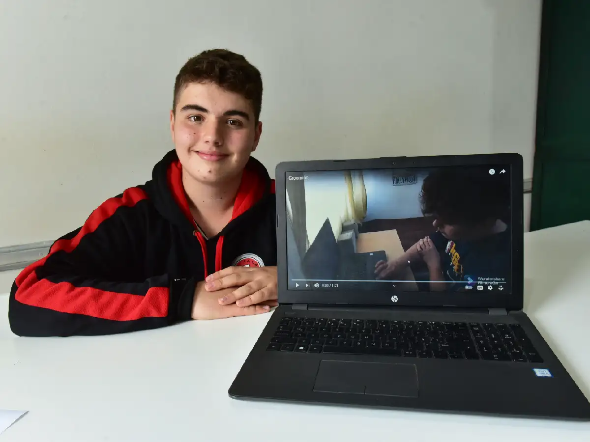 Con 13 años hizo un rap para concientizar sobre grooming    
