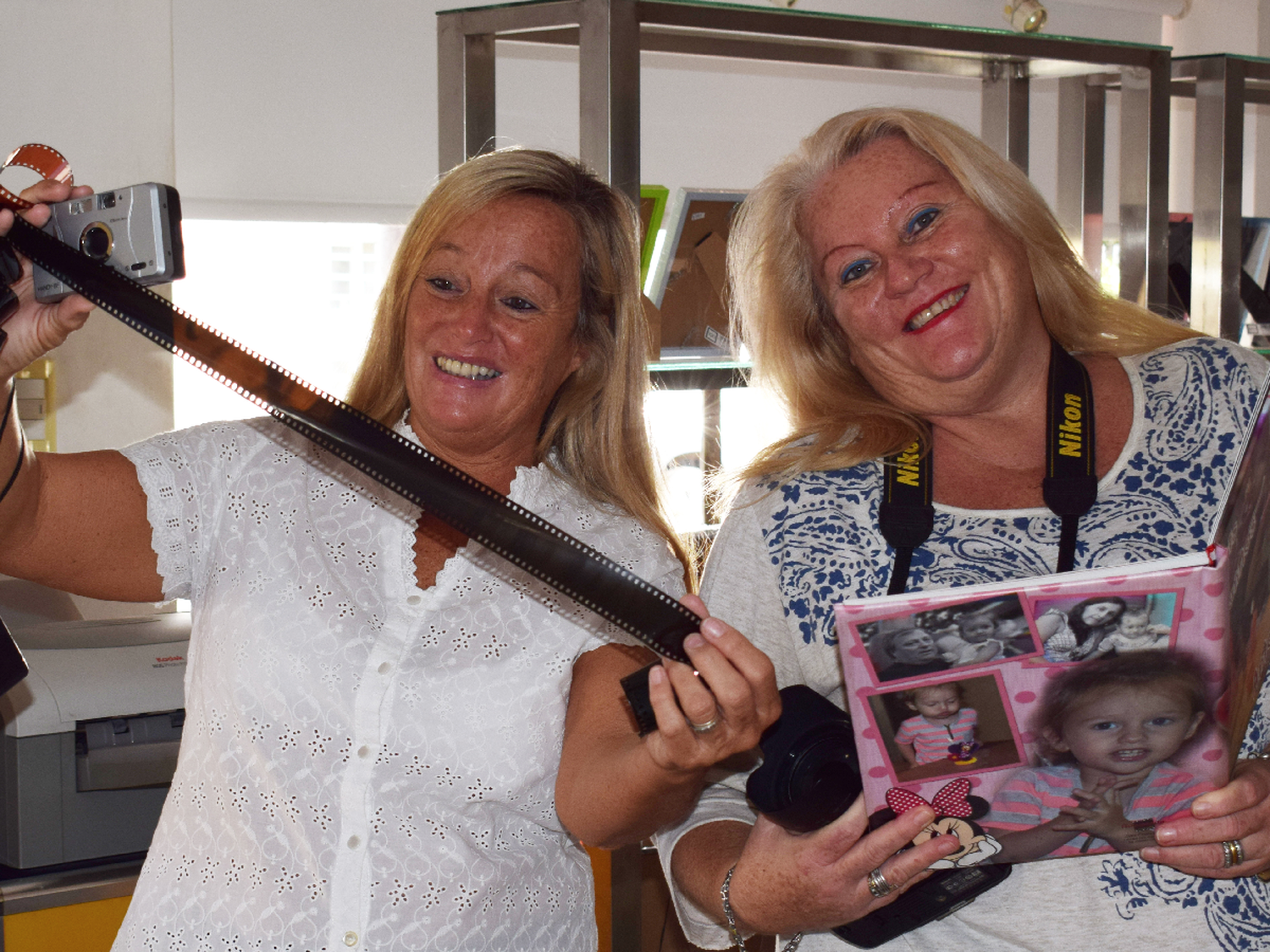 Silvia y Laura Roasenda: el valor de  perpetuar una imagen y un apellido  