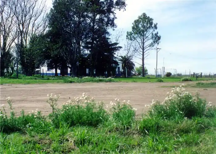 Habló la “casera” de la escuela de La Bolsa: “Yo no quiero estar acá, me trajeron para que no cierre”