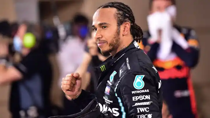 Hamilton y Mercedes continúan sin renovar