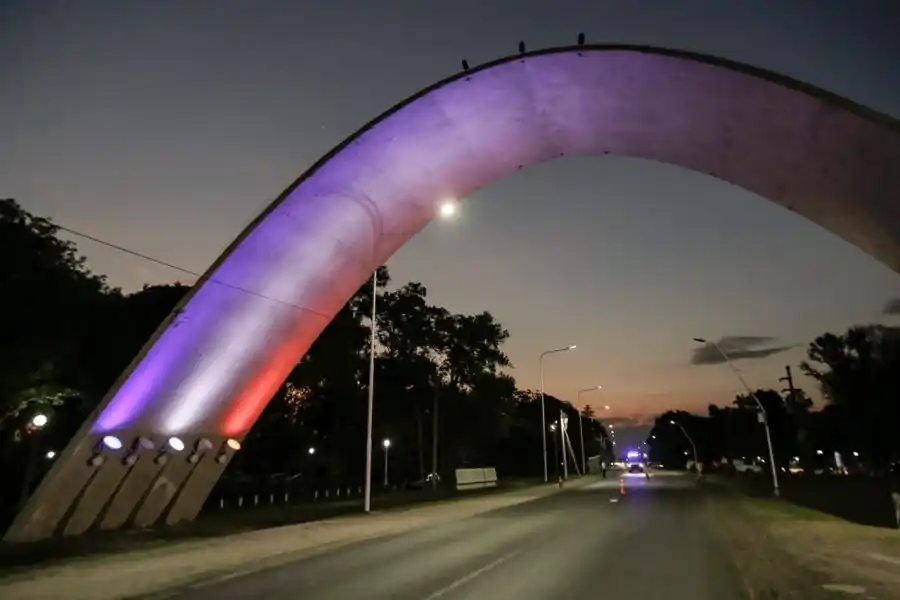 Pullaro inauguró la iluminación de la Ruta 70 en el acceso este a Esperanza