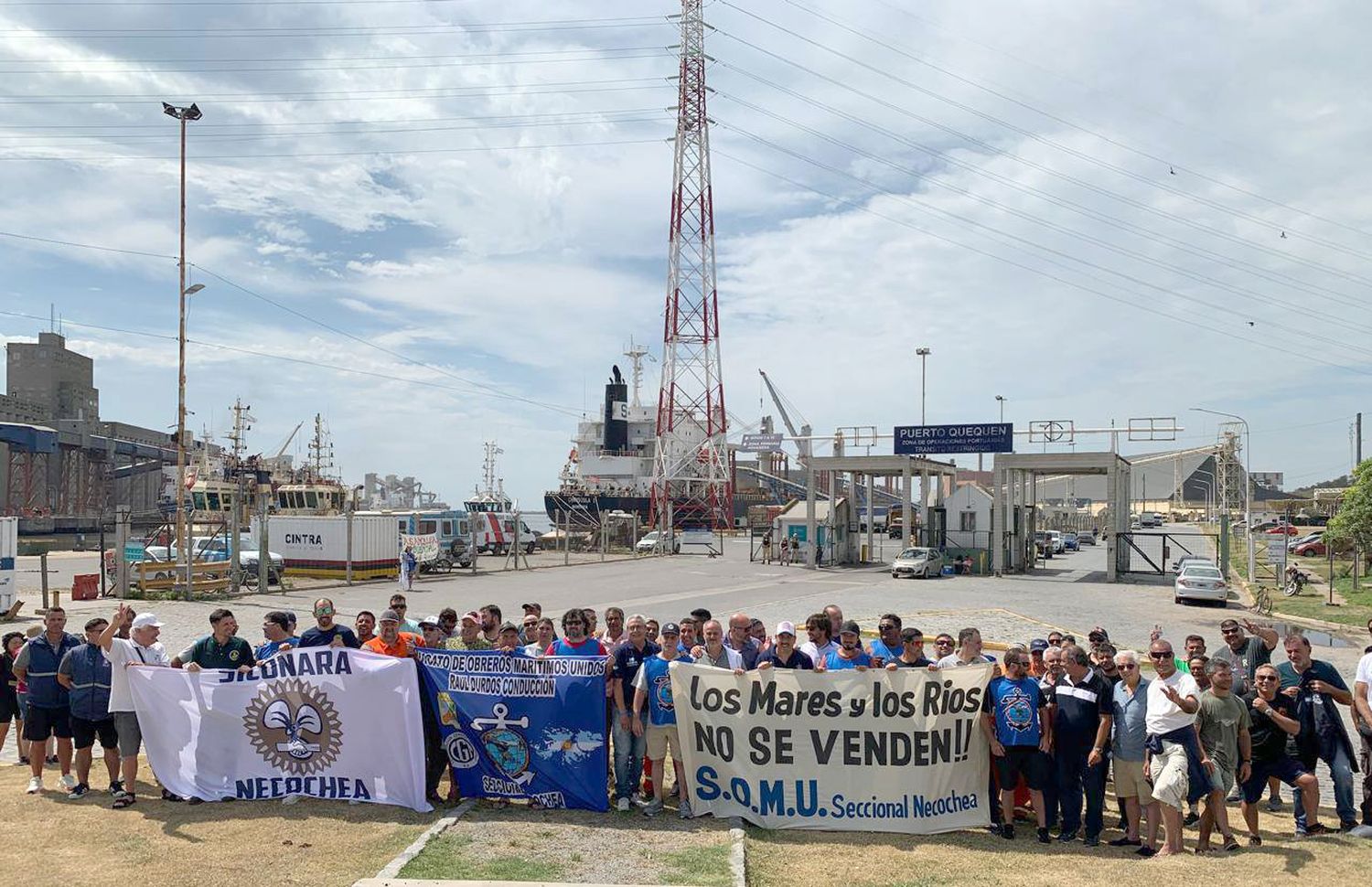 El SOMU y otros gremios realizaron  una movilización "en defensa de la marina mercante y sus trabajadores"
