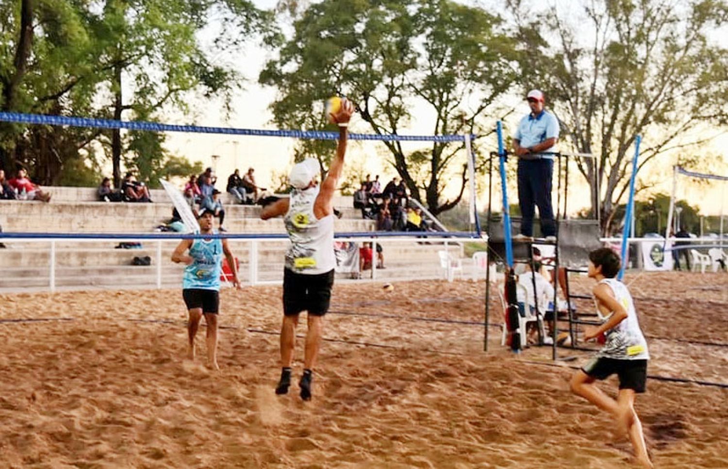 Primer Torneo de Beach Voley en la Costanera