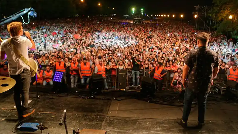 ¿La Fiesta del Pescado y el Vino y el Carnaval del País por la TV Pública?