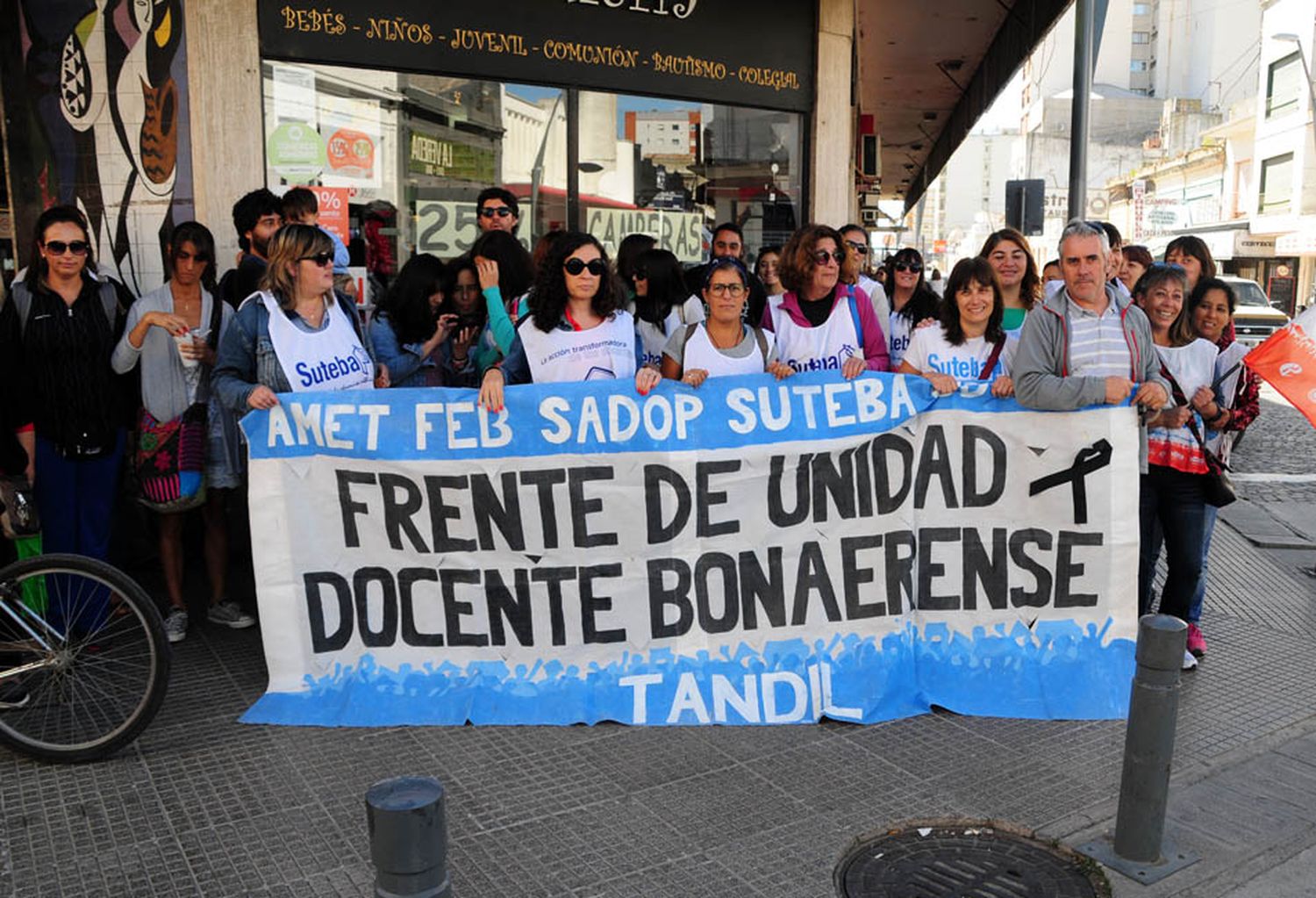 Tras el acuerdo paritario, los docentes volvieron a exigir mejoras en el sistema educativo