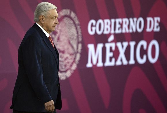 Más de mil hombres buscan a los 16 policías secuestrados en México