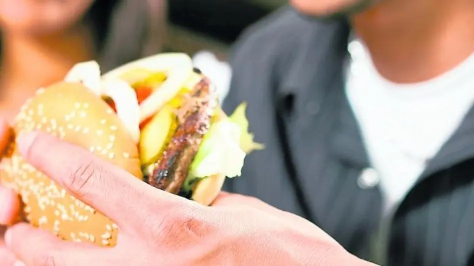 Los jóvenes y la mala alimentación: "Hay falta de interés y de información"