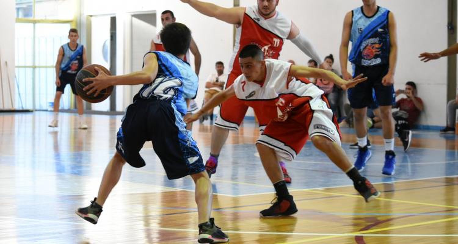 Torneo Local de 1ª: Mitre 1ª y Náutico mantuvieron su invicto previo a cruzarse y Agricultores sigue de racha