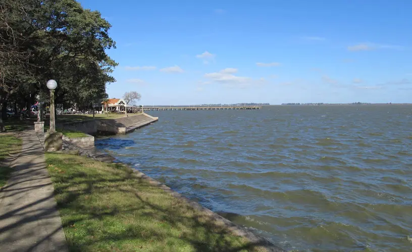 Hallan un cadáver flotando en la laguna de Chascomús