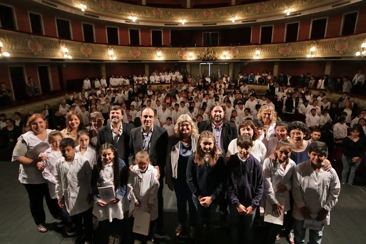 Alumnos de la ciudad prometieron respeto a la Constitución Nacional   