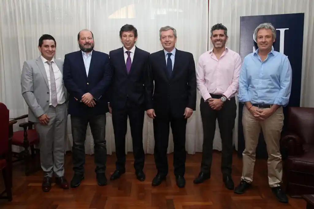 Domínguez Yelpo asistió a la jura de Posse