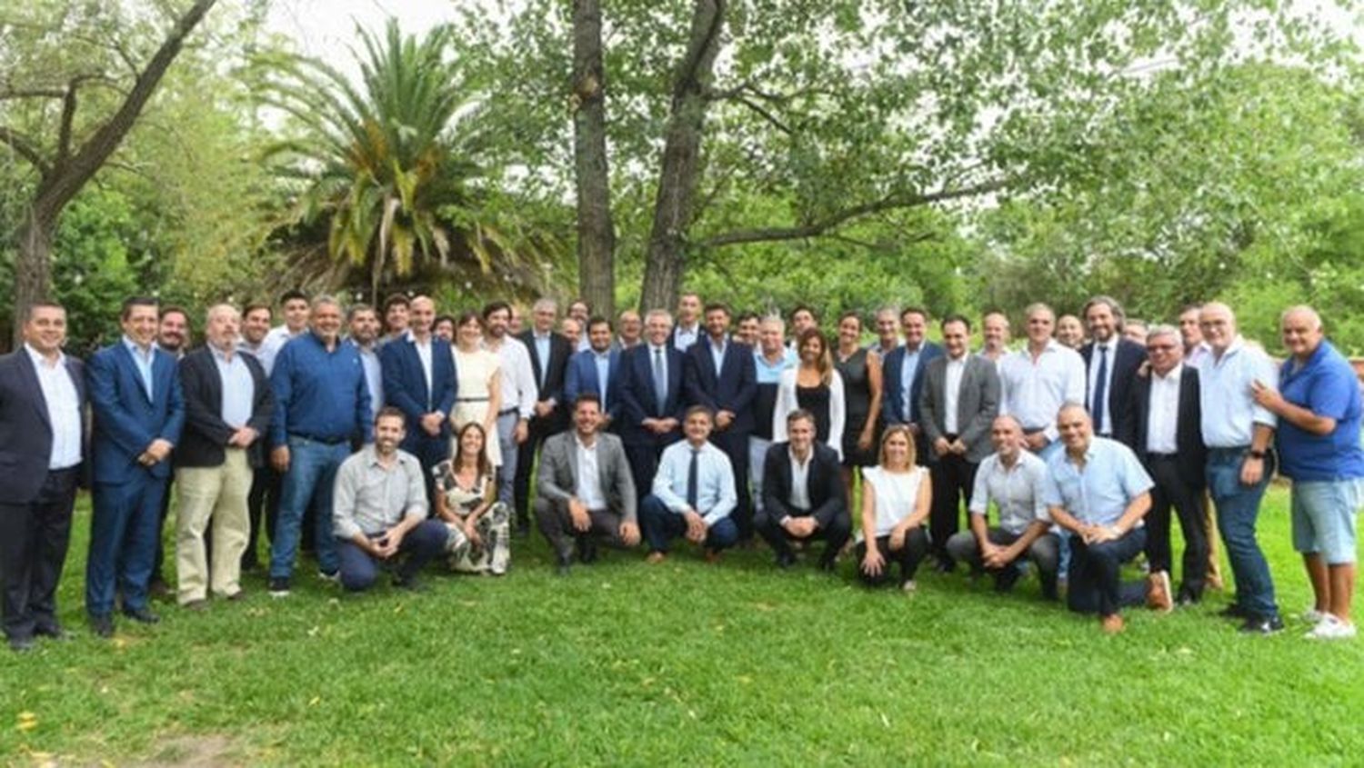 Quiénes son los intendentes bonaerenses que se reunieron anoche con Alberto Fernández en la Quinta de Olivos