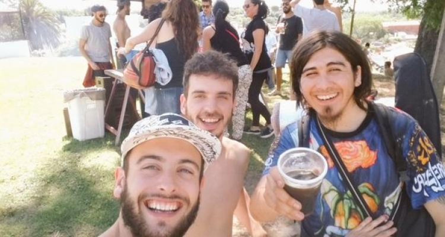 MASTAI: Con Damas Gratis arrancaron las bandas fuertes del Festival
