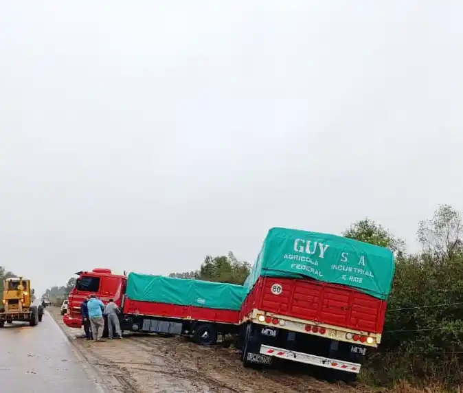 Despiste de un camión en la Ruta Provincial 4: conductor ileso